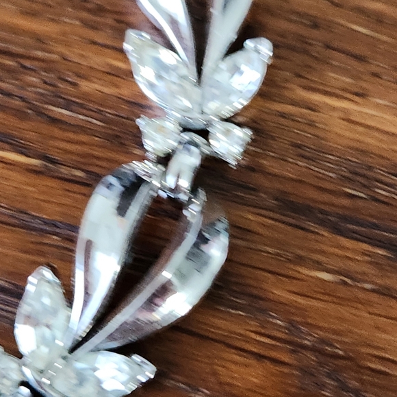 Vintage Silver & Rhinestone Necklace with earrings.  UNIQUE. 14" BEAUTIFUL - Picture 7 of 7